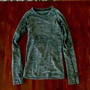 Swiftly tech lululemon top